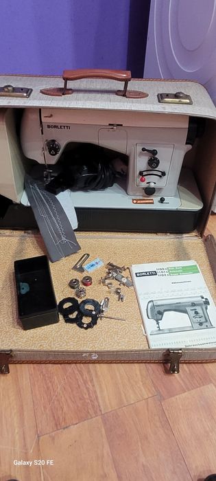 Mașina de cusut Borletti