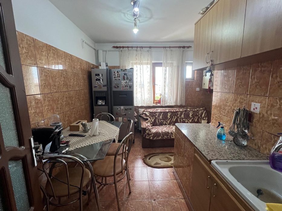 Proprietar, inchiriez ap.2 camere Pitesti-Teilor-zona centrala