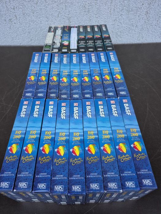 Vând Lot 30 casete video VHS originale Basf de 260 minute  cu filme