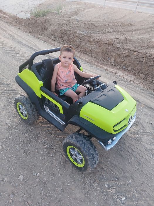 Vând mașinuța electrica copii