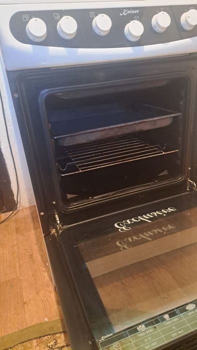Продам газ плиту Кайсер