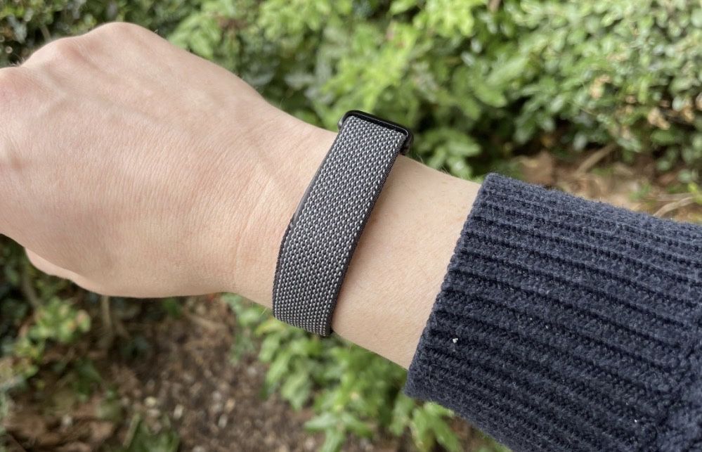 Продам Google Fitbit air