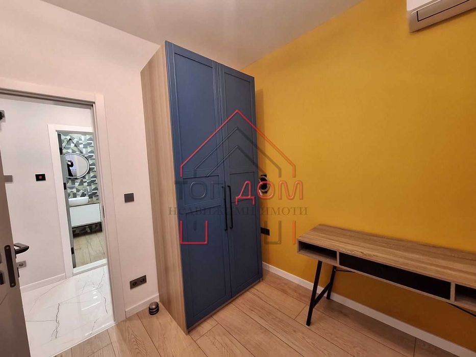 Дава се под наем Тристаен апартамент в Варна, Център - 80 кв.м за 1300 € - Снимка #14