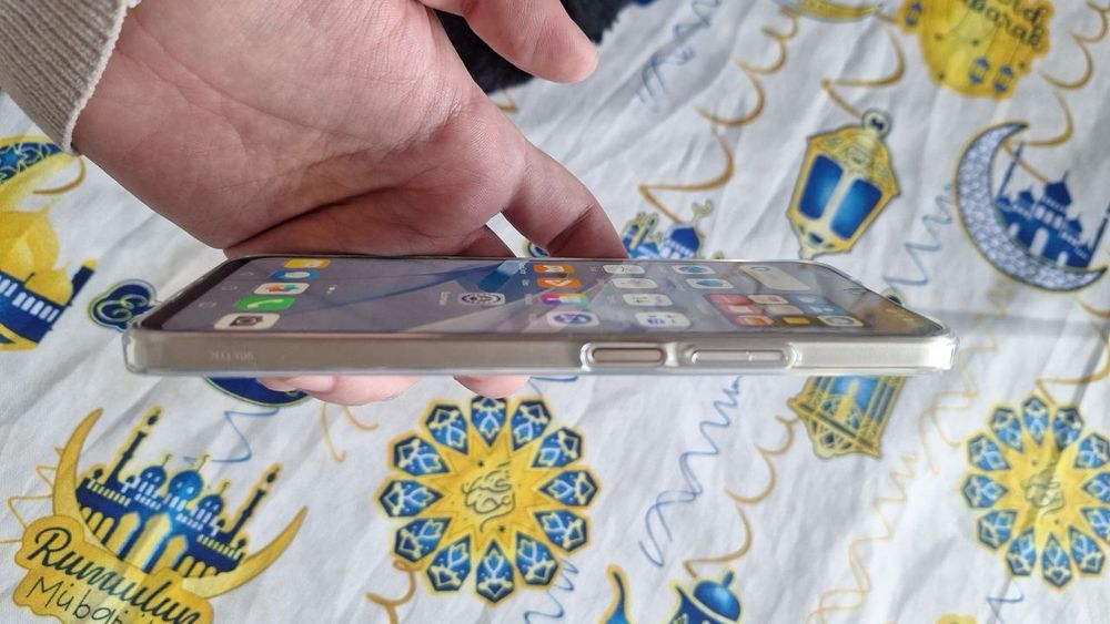 Продаётся корейская Huawei  телефон своя, 128 гб, новый, идеальный