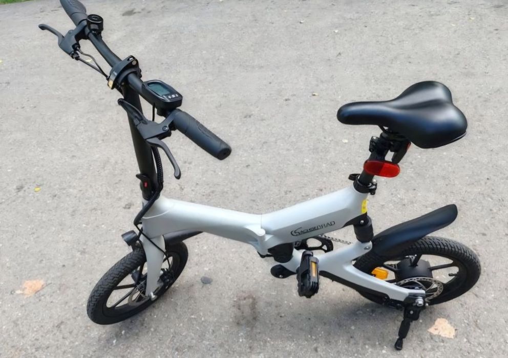 SachsenRAD F12 (Preț FIX) 
Stare ireproșabilă 
Autonomie: 50Km