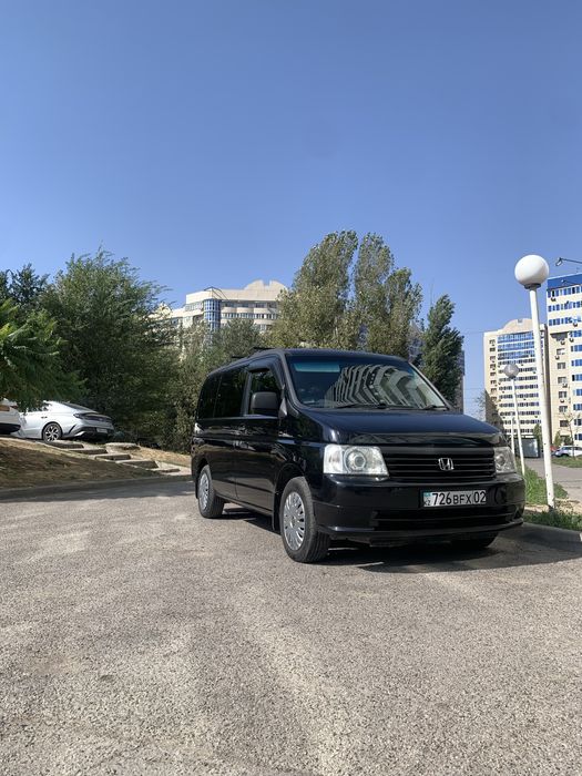 Автомобиль Honda Stepwgn RF3 минивэн на 8 мест