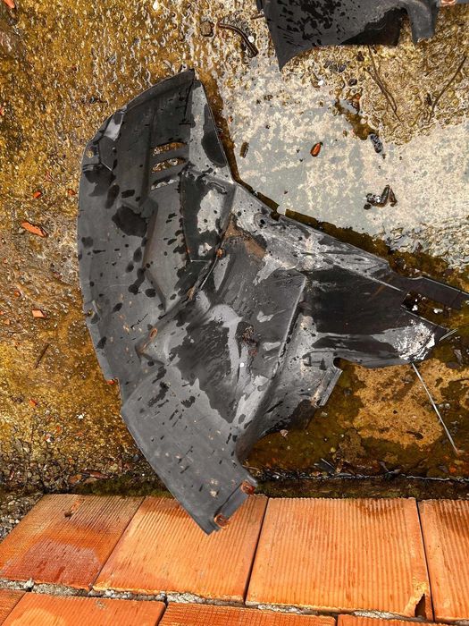 Mercedes A-class Aripii si aparatore gri