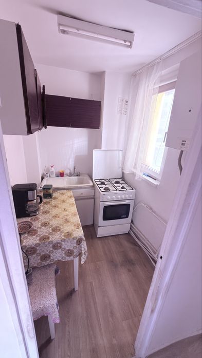 Inchiriez apartament cu 2 camere 36mp