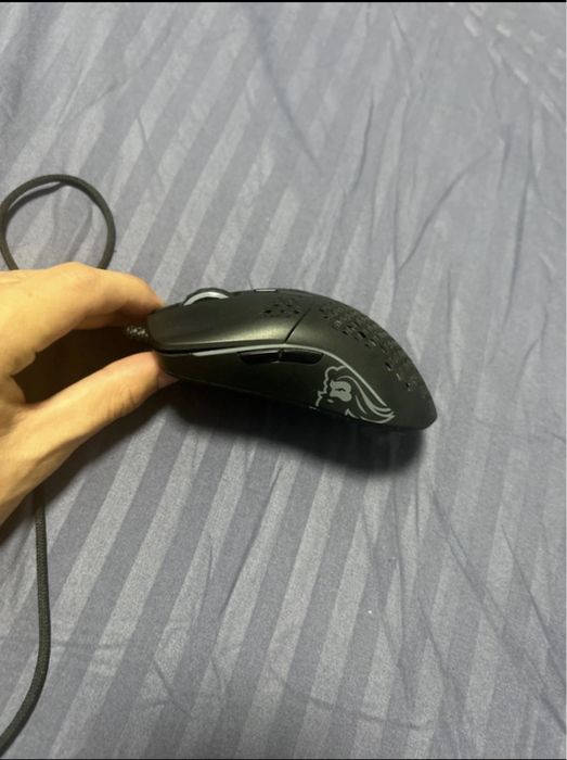 Vand laptop mouse si tastatura