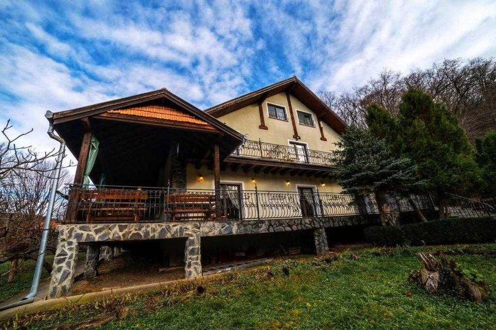 Chalet Hotel Restaurant Vanzare