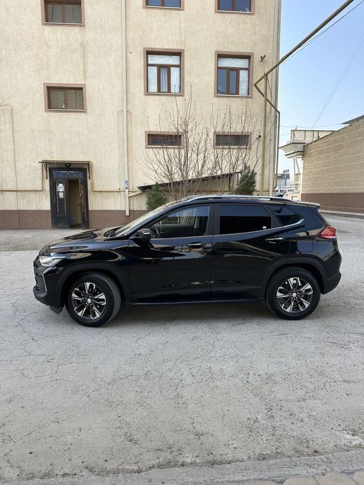 Tracker Premier 2023y sotiladi