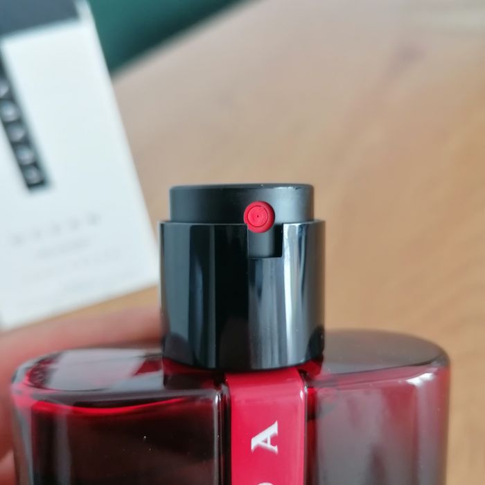 Prada luna rossa