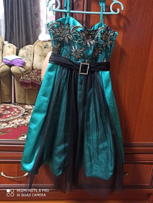 Продам платья на девочку