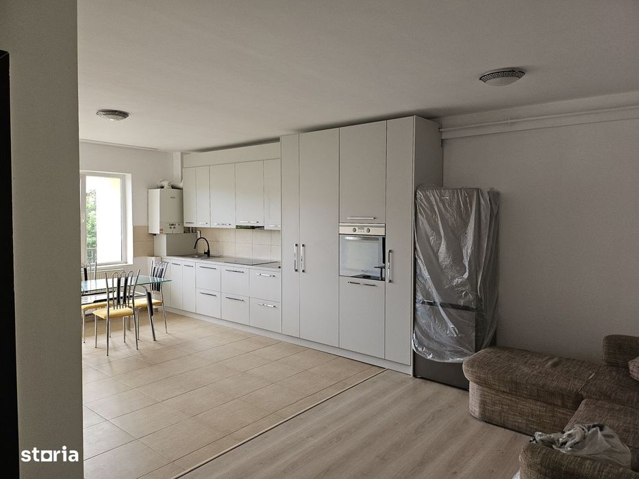 Apartament 2 camere, 1 dormitoare, 1 camera de zi, 1 bai, 1 terasa 9 m