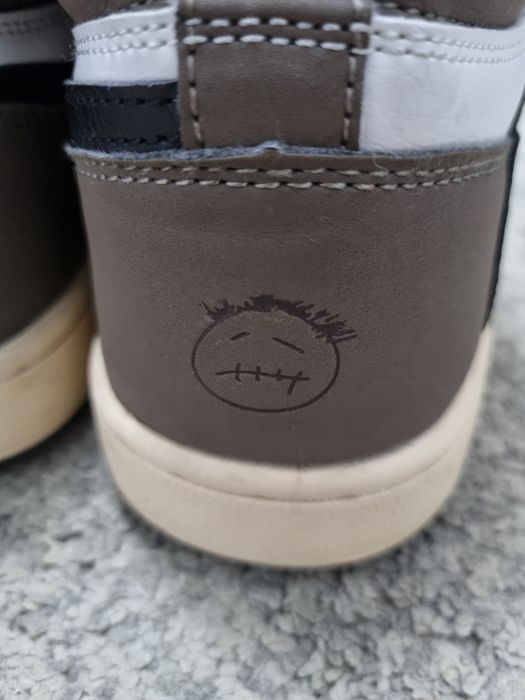 Jordan 1 high mocha travis scott