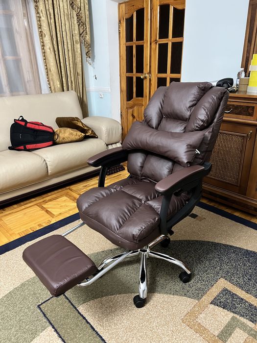 Офисное кресло