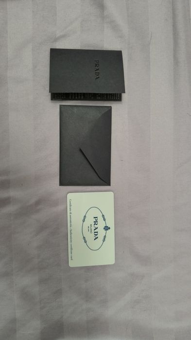 Geanta prada originala aproape noua ,purtata la 3 evenimente