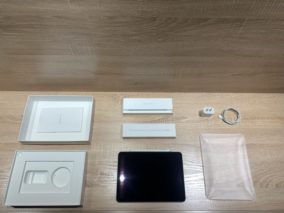 Продаю iPad Air [4th Generation] + Apple pencil [2nd Generation]