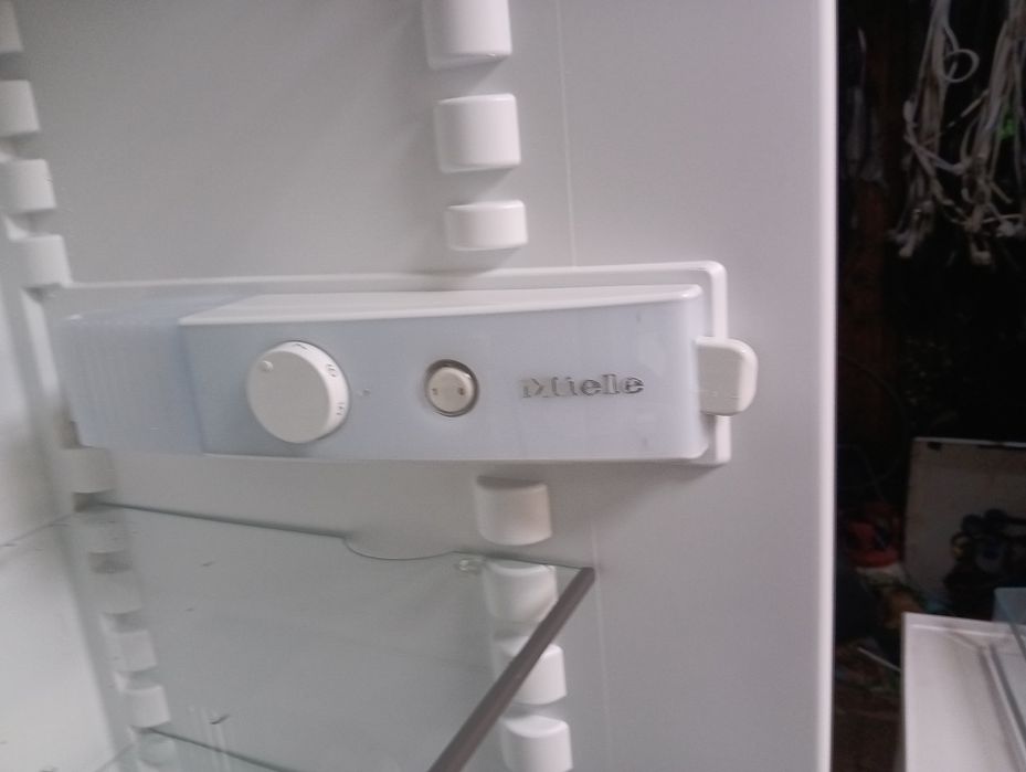 Комбиниран хладилник с фризер Миеле Miele с 2 години гаранция!