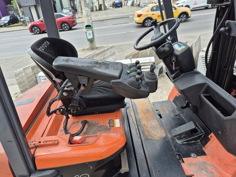 Stivuitor electric toiota