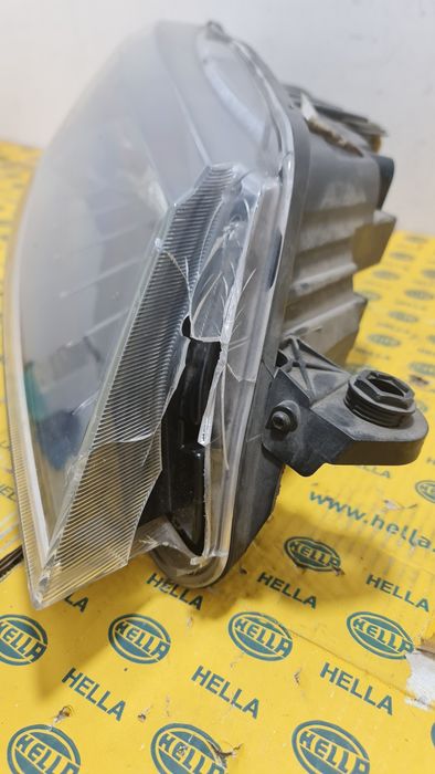 Far xenon led Skoda Superb 3 3v b8 3V1941016A dreapta avariat