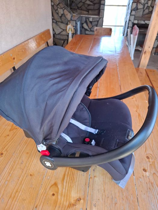 Две столчета за кола за 50 лв двете/ 0-18 кг