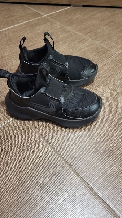 Nike flex runnes номер 27.5
