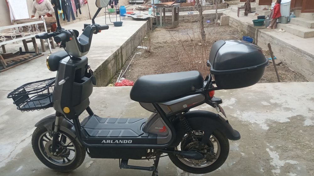 Elektro skuter sotiladi