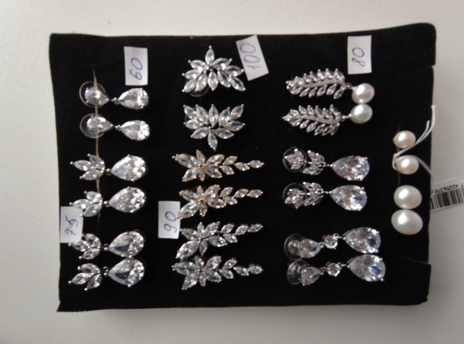 Mireasa. Coafura păr.Piepten pentru par. Accesorii par.