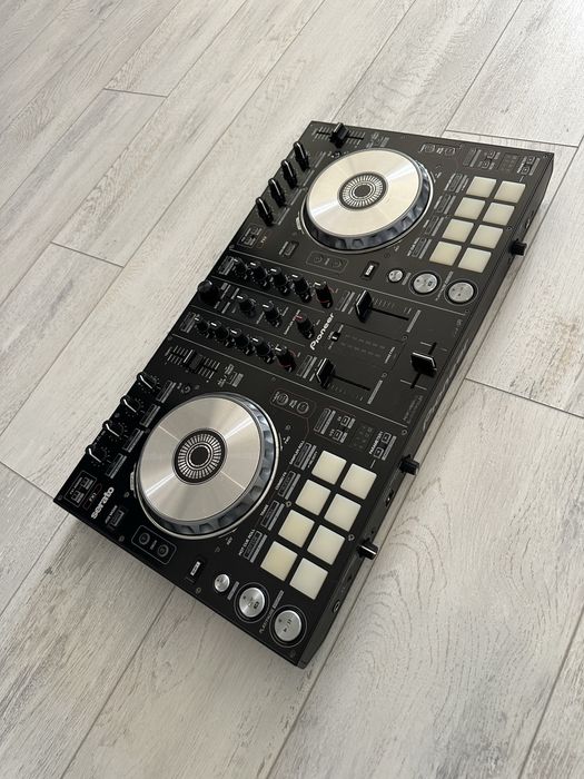 Consolă DJ Pioneer DDJ SR