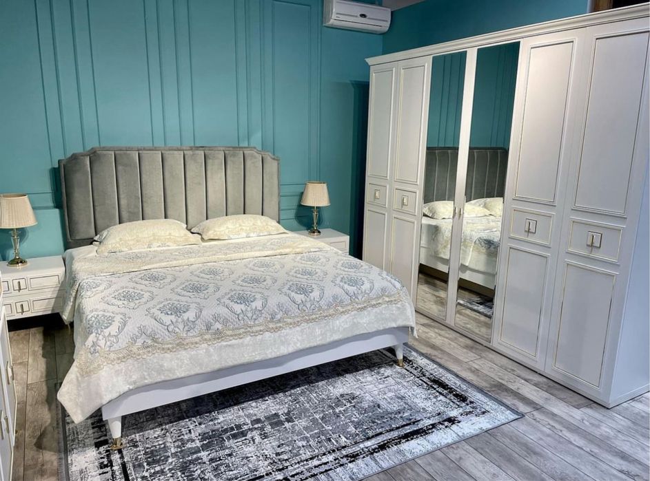 Спальный гарнитур