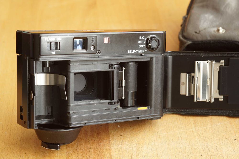 Aparat foto pe film Canon AF35ML 40mm f1.9