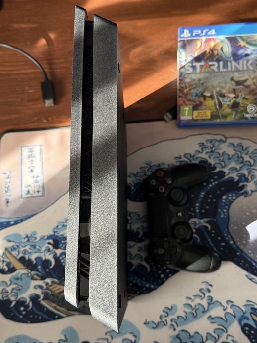 PlayStation 4 Slim - Starlink