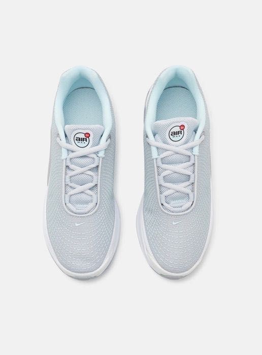 Дамски снейкъри Nike Air Max DN