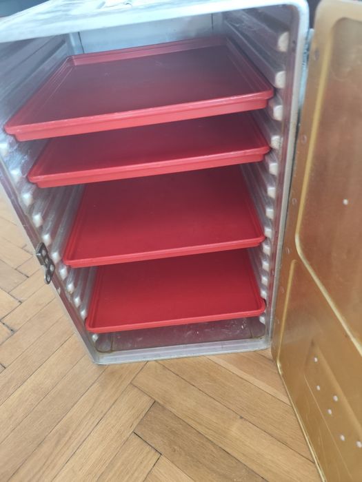 Шкаф за самолетна количка на SAS