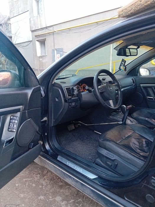 Opel Vectra C adaptat pentru persoane cu handicap/dizabilități