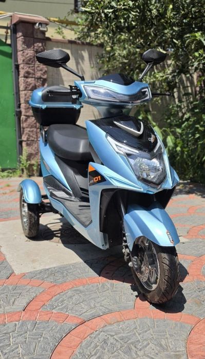 Трицикл 3000w  электроскутер