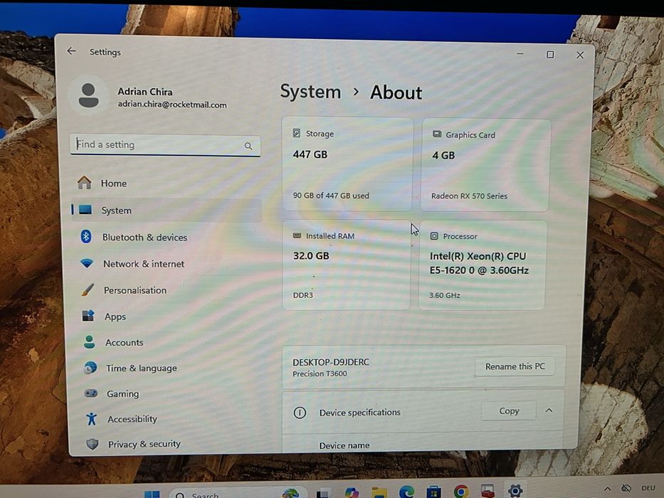 Dell T3600 Workstation Intel Xeon, 32 GB RAM, video AMD RX 570 4GB