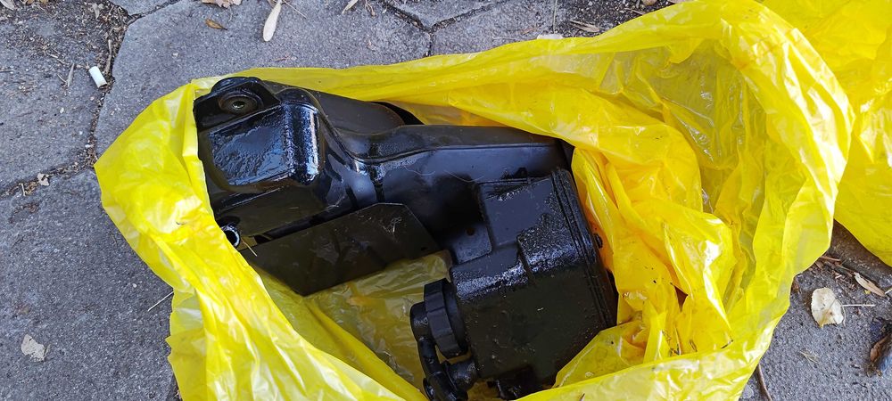 Казанче за хидравлика и окачване за ABC Mercedes w220