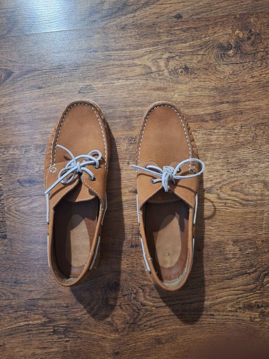 Продавам мъжки кожени мокасини номер 42,5и