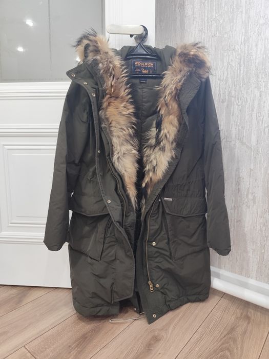 Продам парку женскую р.Л