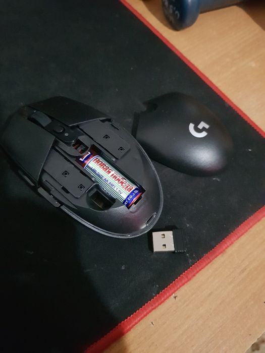 мышка logitech G304 новая