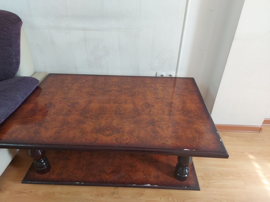 Журнальный столик