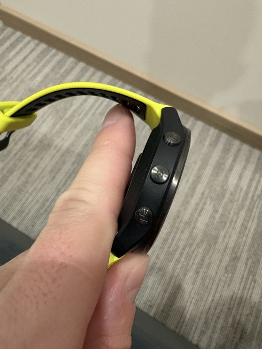 Продам Garmin 965