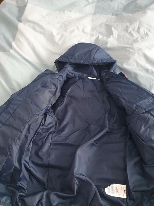 Geaca Reebok cu eticheta