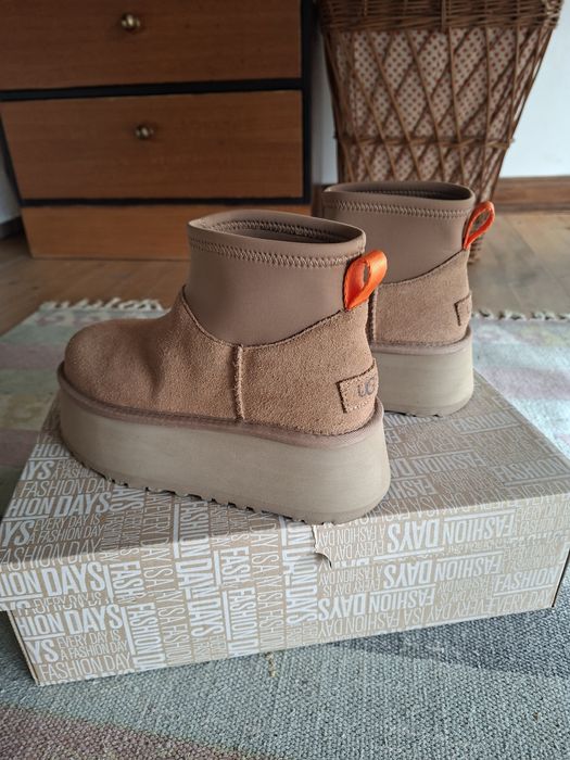 UGG Classic Mini Dipper
