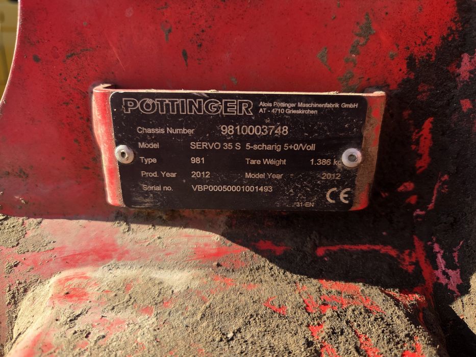 Plug reversibil Pottinger 35 S  4+1 brazde an 2012