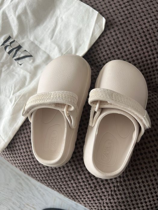 Сандали Zara номер 26