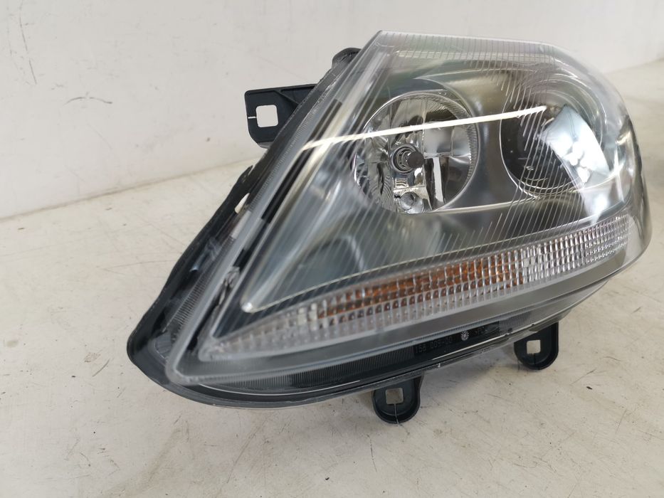 Фар Ляв с Халоген Z4 E85 / Far Lqv s Halogen Z4 E85 Оригинален, в добр
