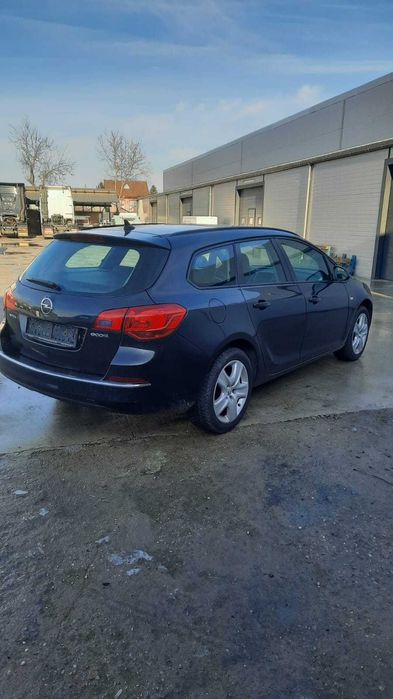 Am masina la vanzare